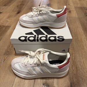 adidas Run 70s 2.0 Women’s Sneakers Cream White Pink Gum NEW size 6 1/2